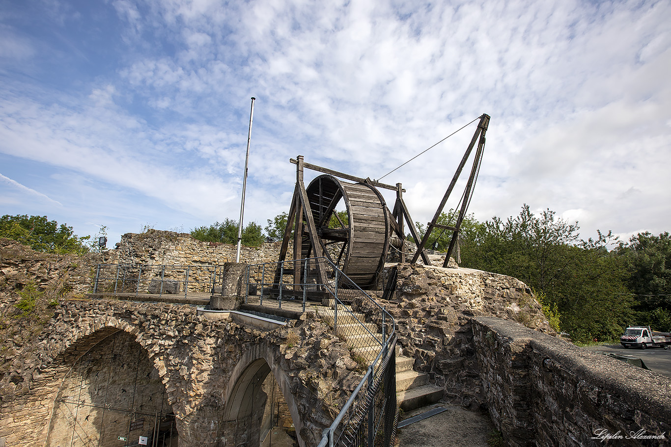 Замок Франшимон (Chateau de Franchimont) - Тё (Theux)