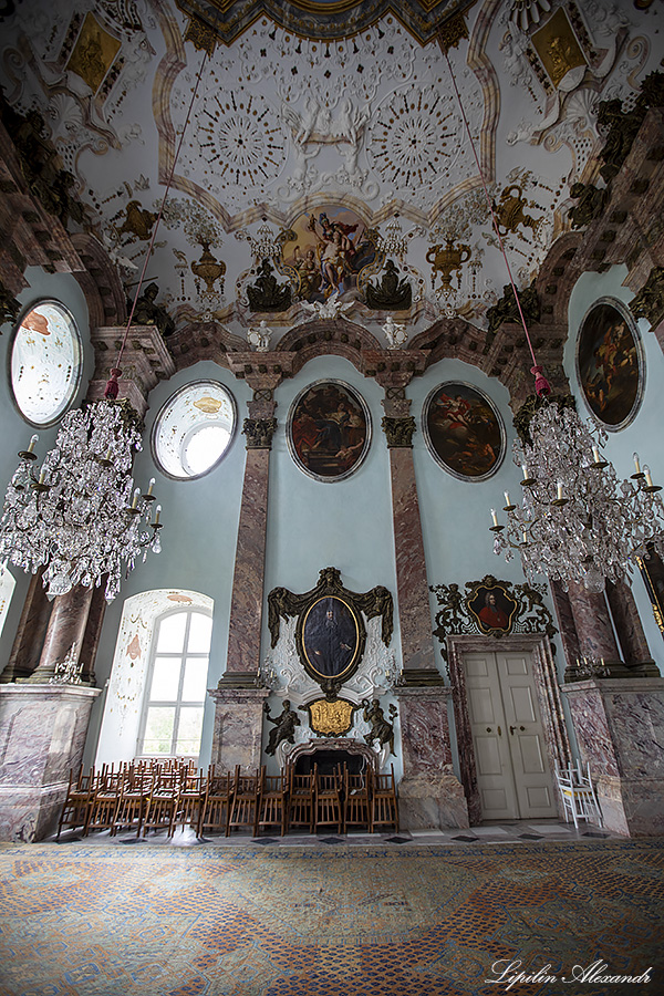 Замок Вайссенштайн (Schloss Weissenstein) 