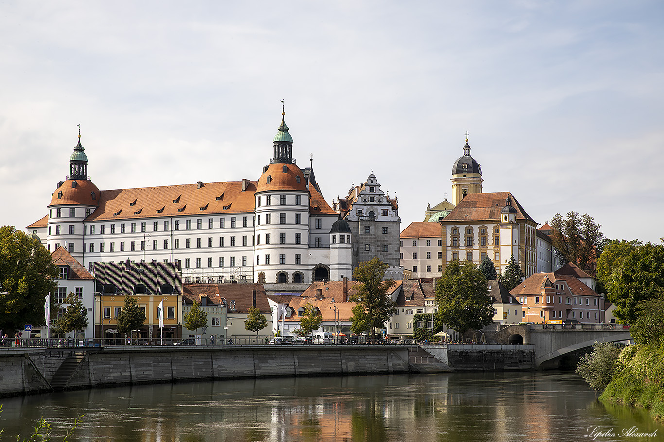 Нойбургский замок (Schloss Neuburg)