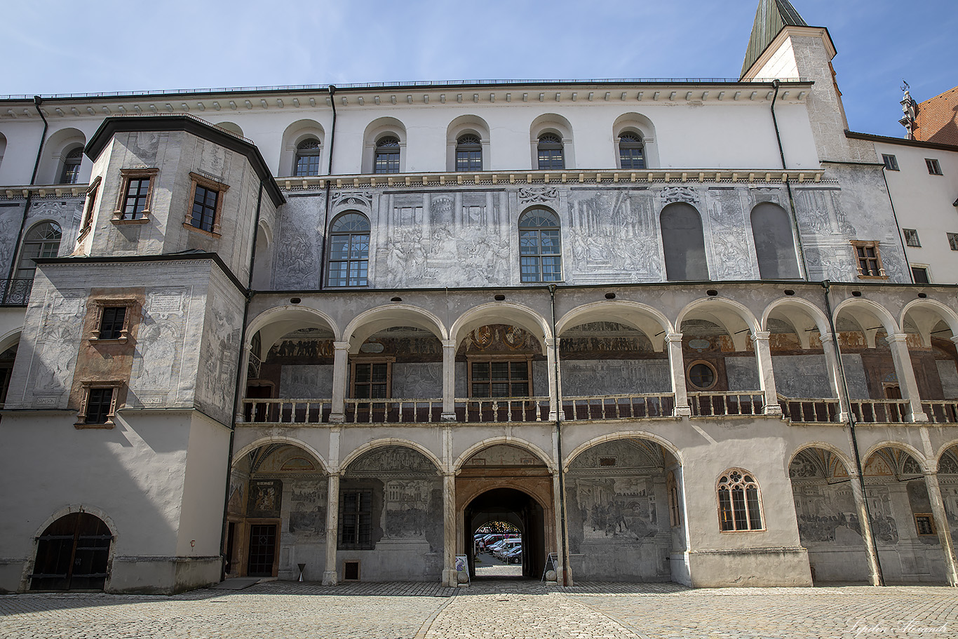 Нойбургский замок (Schloss Neuburg)