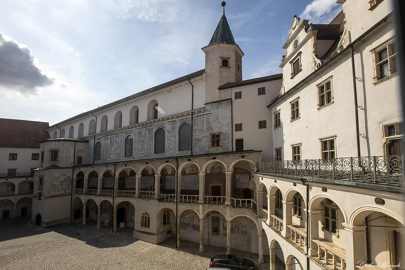 Нойбургский замок (Schloss Neuburg)