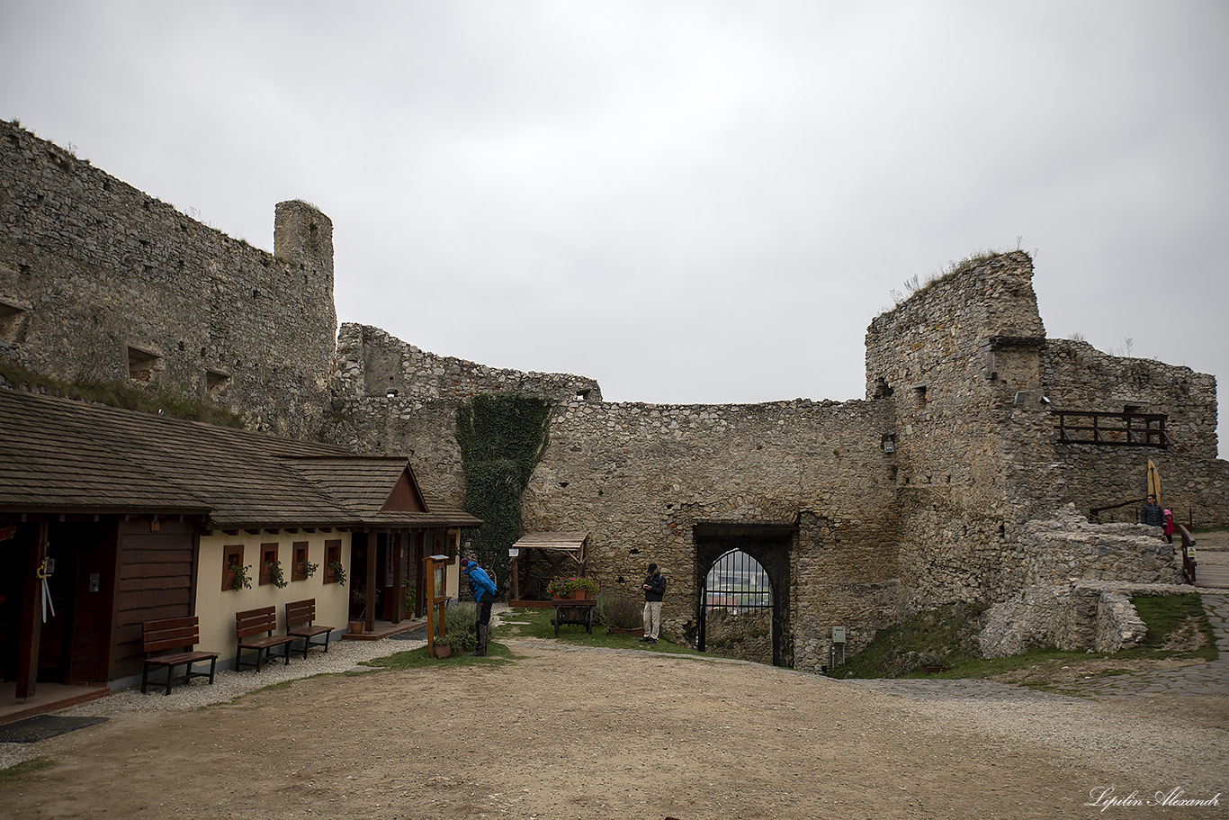 Бецковский замок (Beckovský hrad)