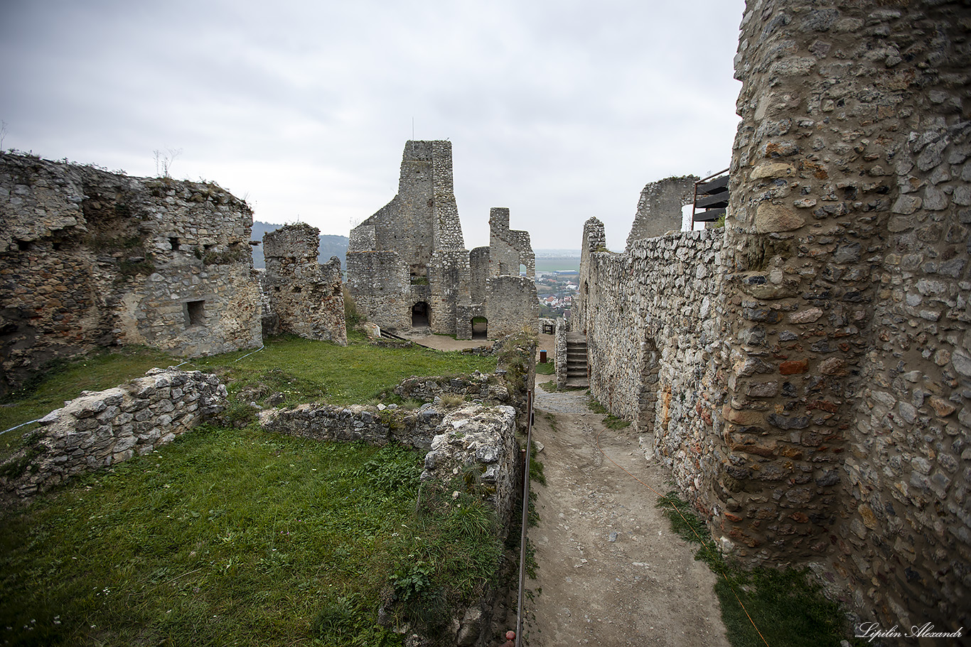 Бецковский замок (Beckovský hrad)