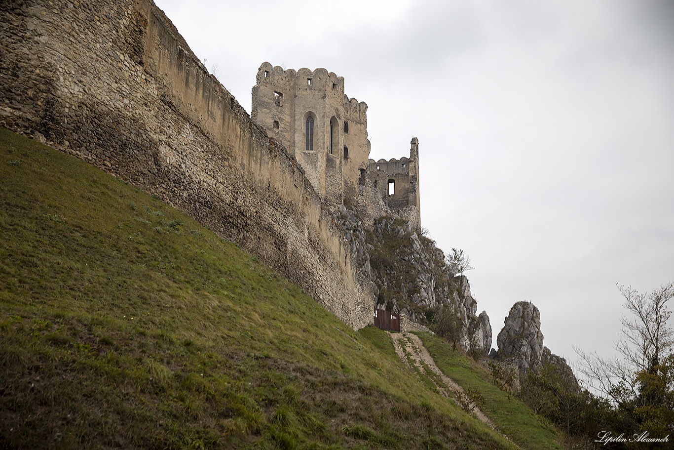 Бецковский замок (Beckovský hrad)