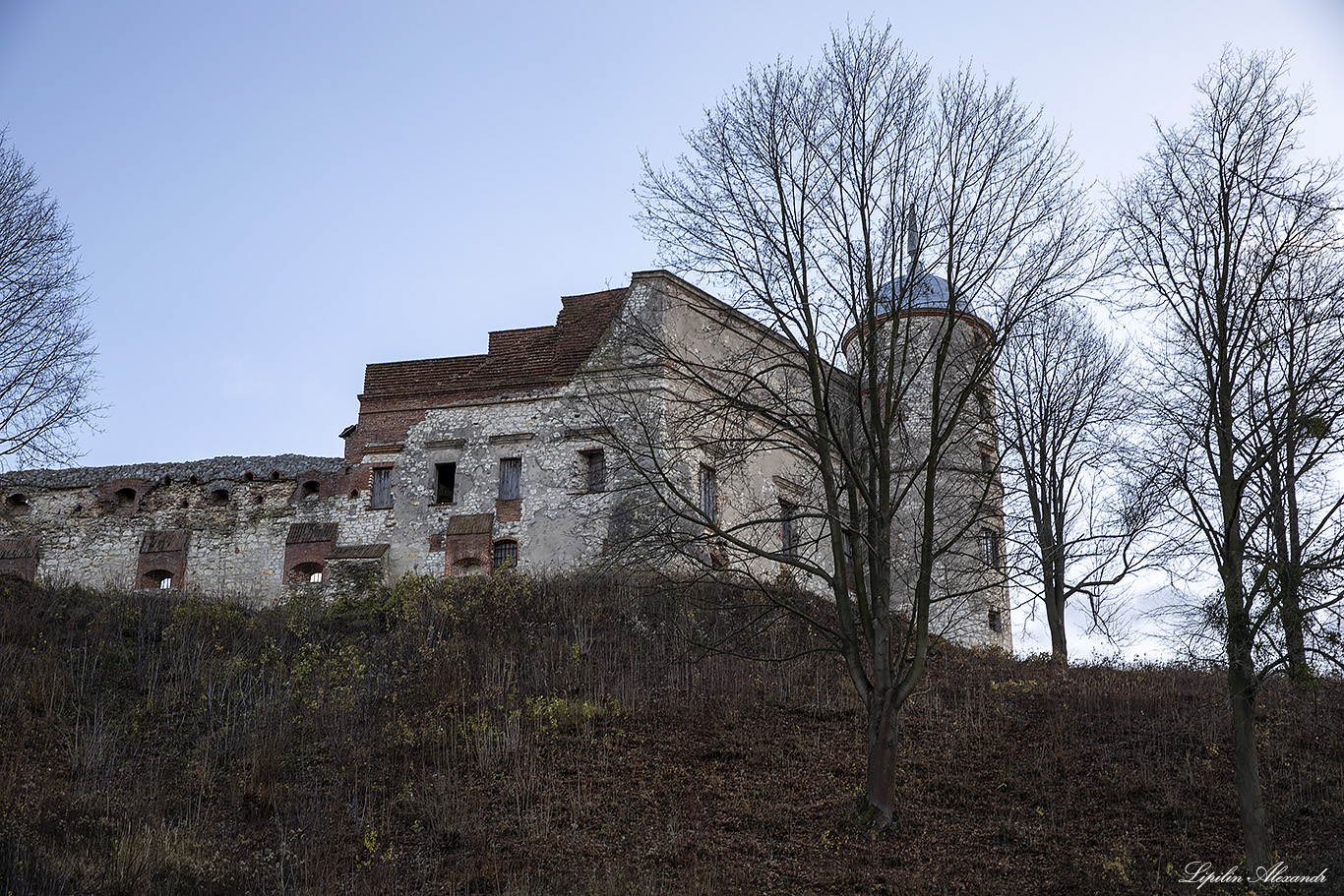 Замок Яновец (Zamek Janowiec)