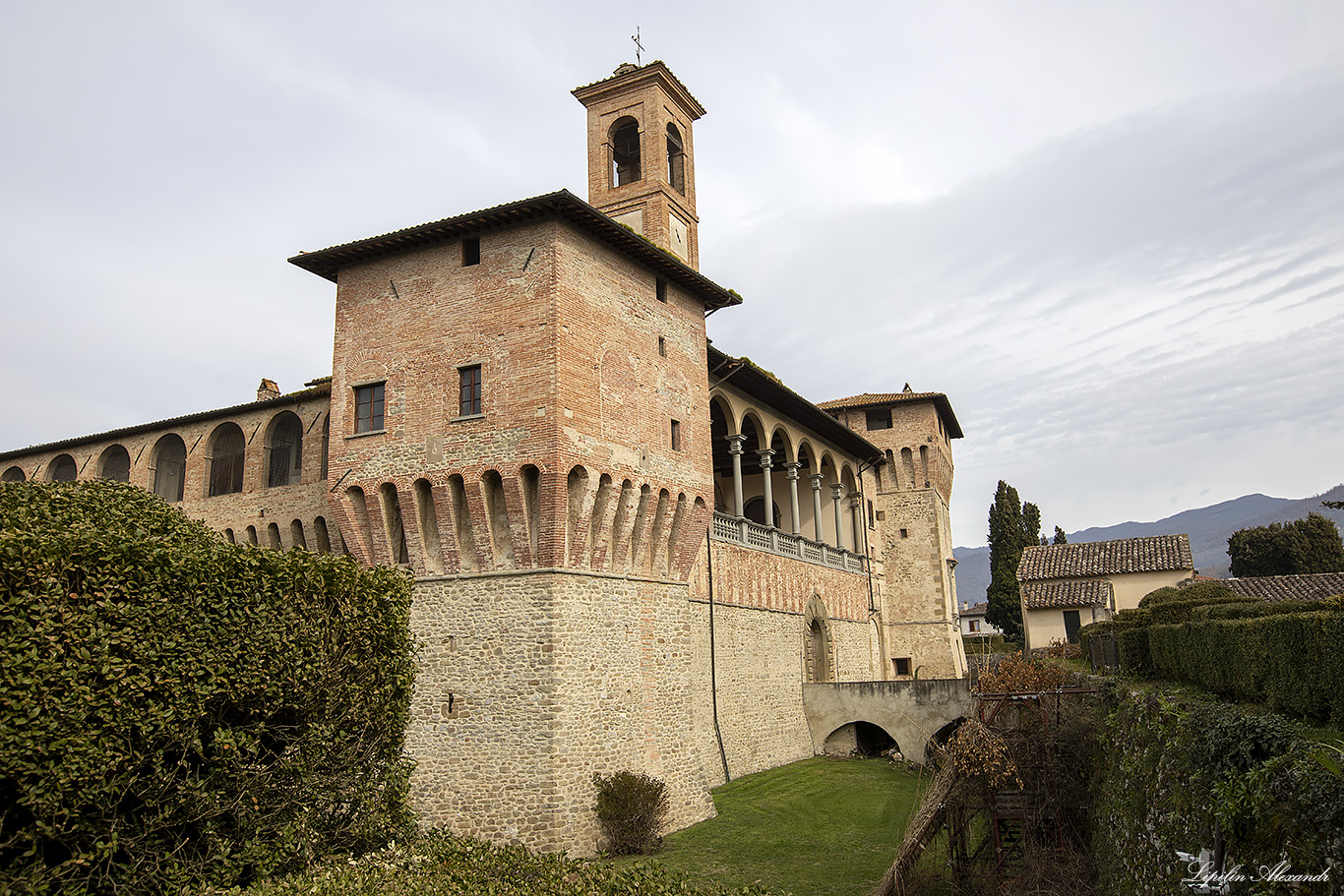 Замок Буфалини (Castello Bufalini)