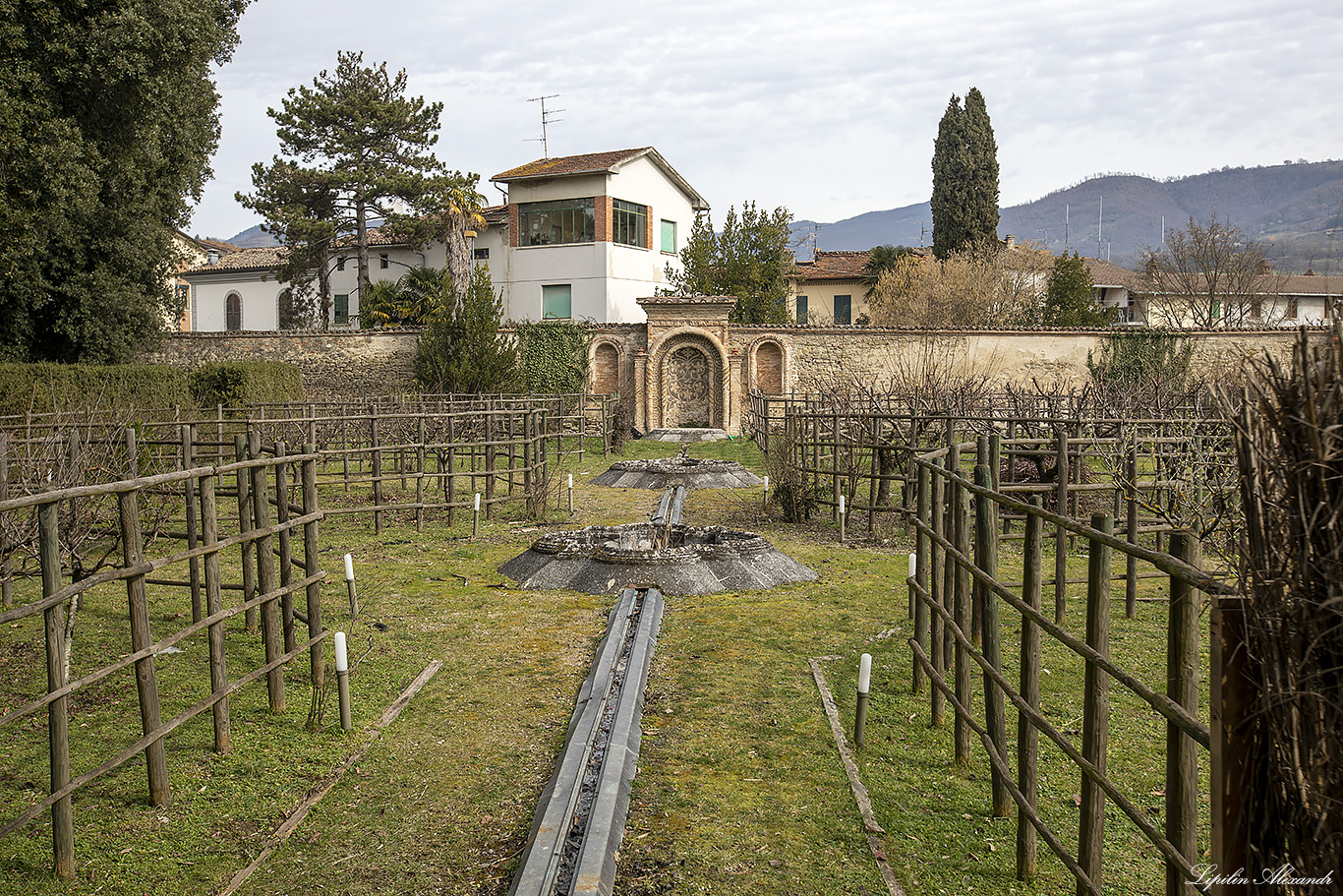 Замок Буфалини (Castello Bufalini)