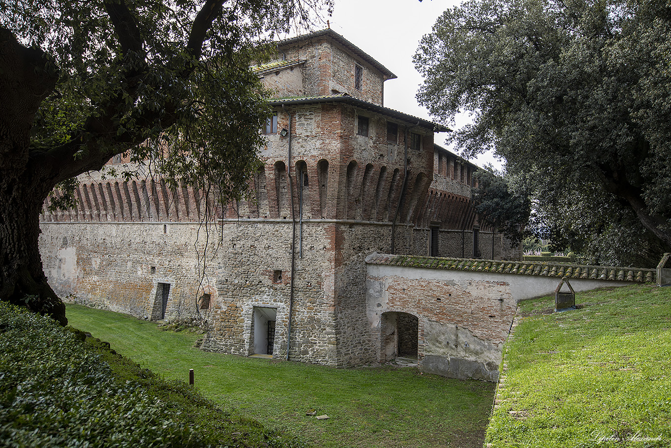 Замок Буфалини (Castello Bufalini)