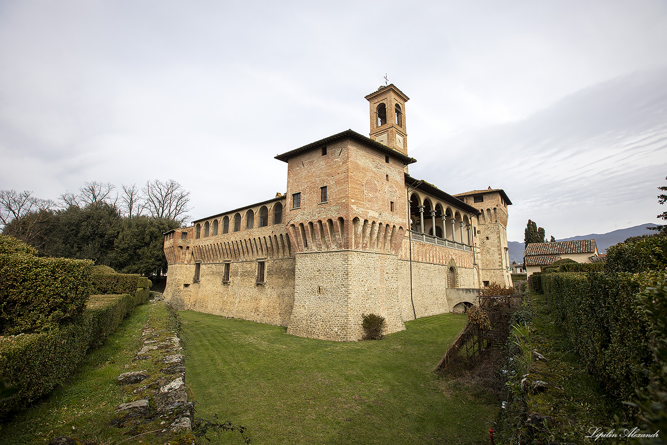 Замок Буфалини (Castello Bufalini)