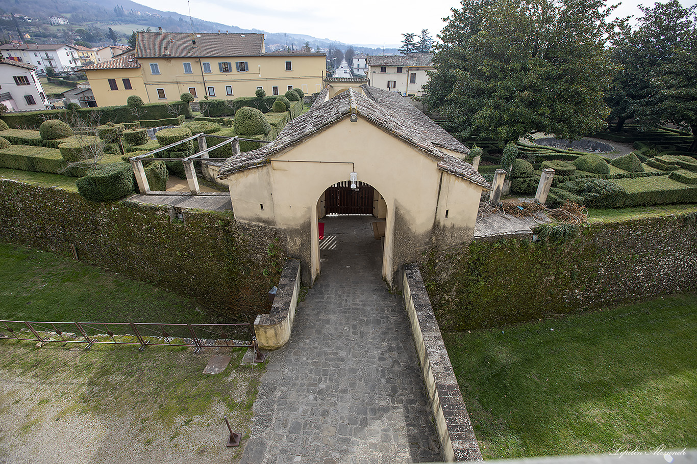 Замок Буфалини (Castello Bufalini)