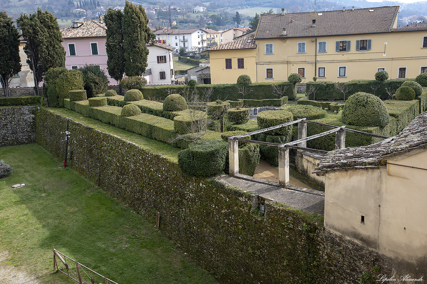 Замок Буфалини (Castello Bufalini)