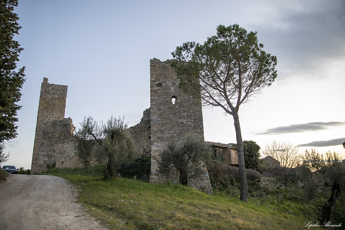 Руины замка Зоццо (Ruins of Zocco Castle)