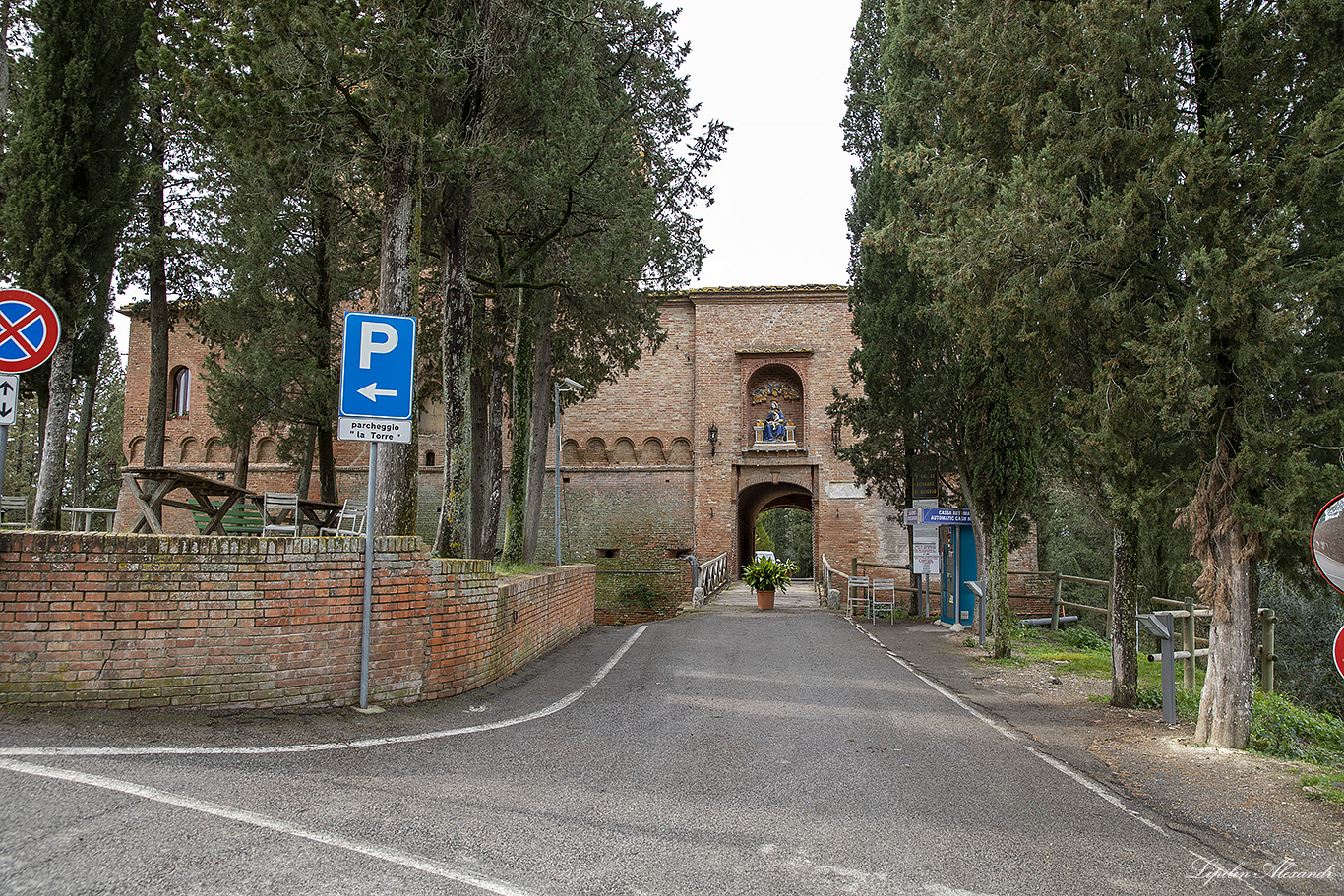 Монастырь Монте-Оливето-Маджоре (Abbazia territoriale di Monte Oliveto Maggiore) 