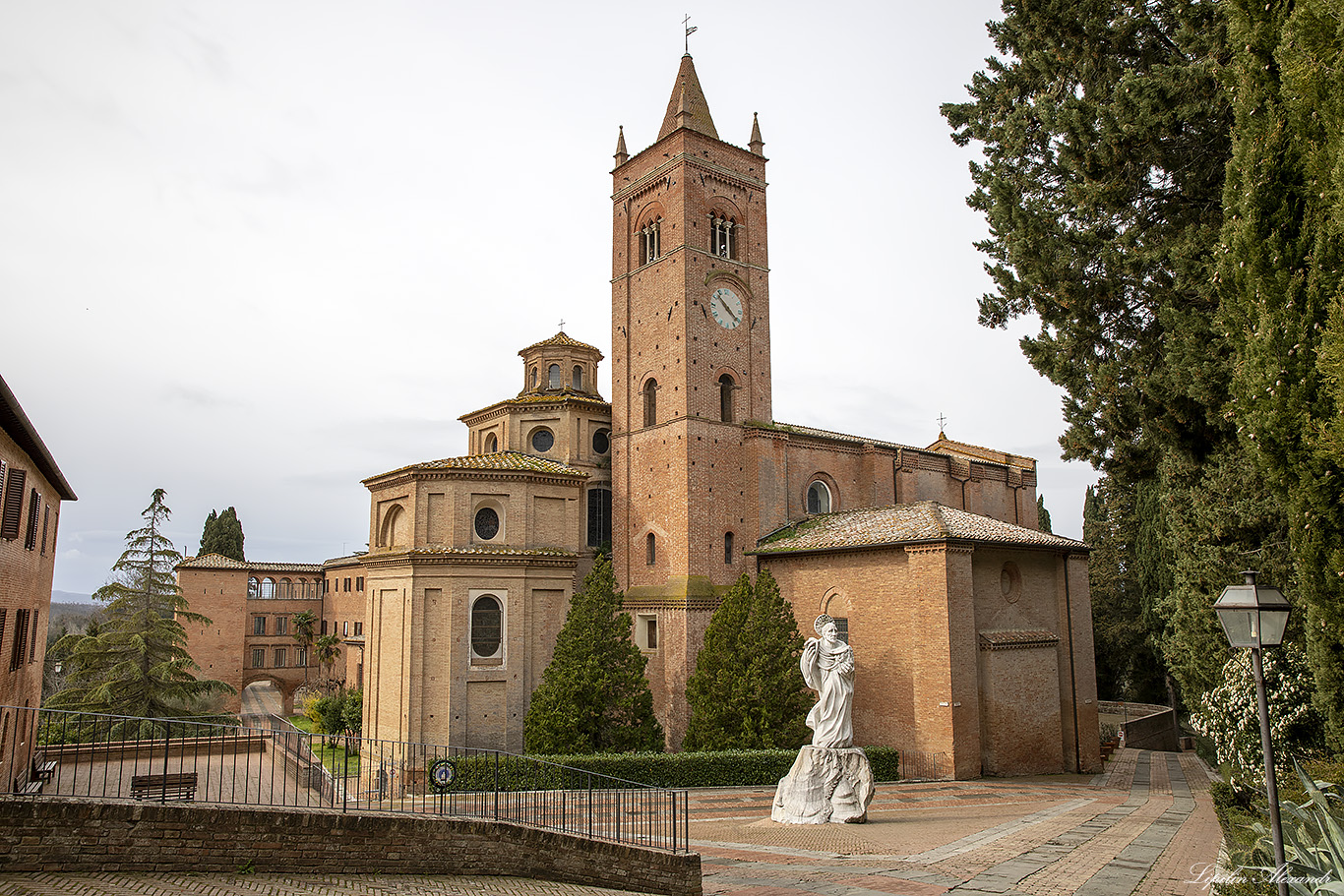 Монастырь Монте-Оливето-Маджоре (Abbazia territoriale di Monte Oliveto Maggiore) 
