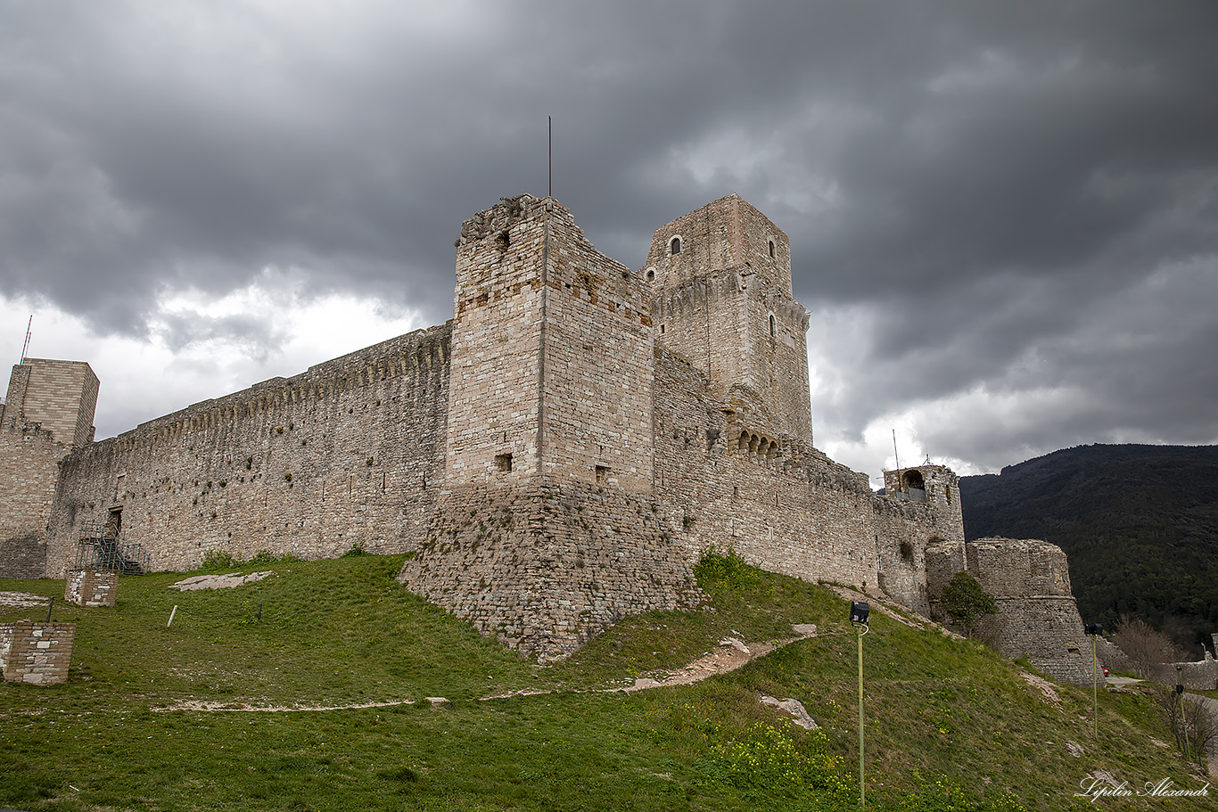 Крепость Рокка Маджоре (Rocca Maggiore)