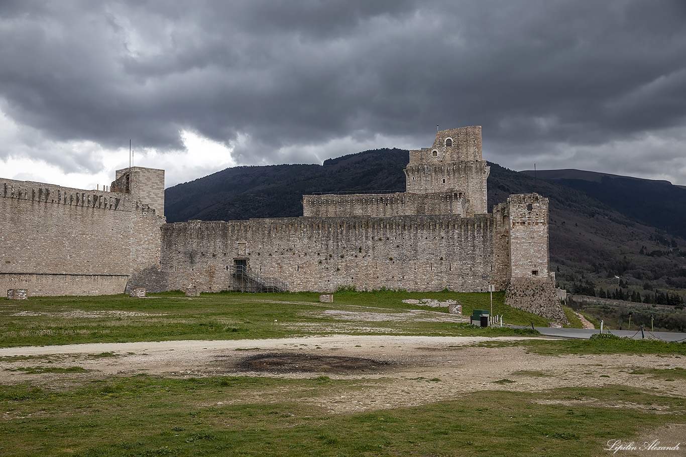 Крепость Рокка Маджоре (Rocca Maggiore)