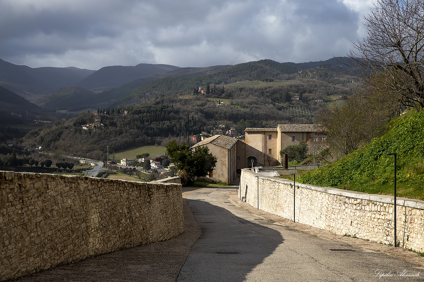 Замок Альборноциана (Rocca Albornoziana)