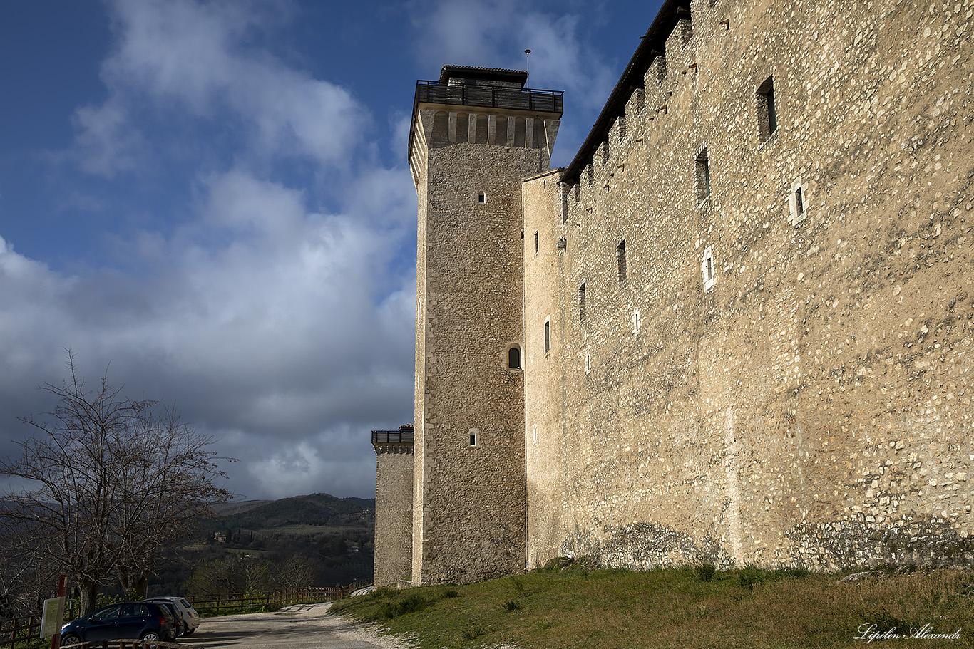 Замок Альборноциана (Rocca Albornoziana)