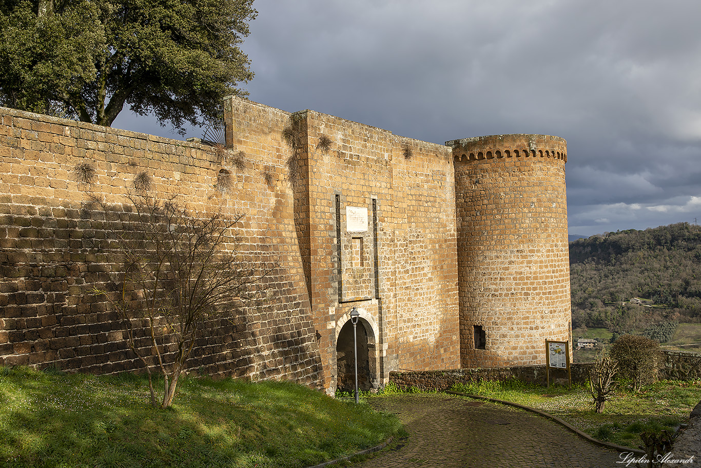 Крепость Альборноса (Rocca Albornoziana)