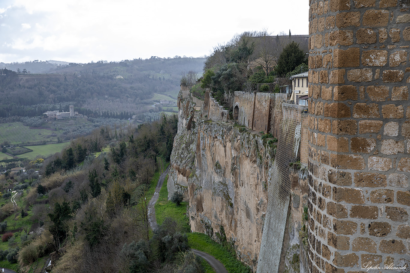 Крепость Альборноса (Rocca Albornoziana)