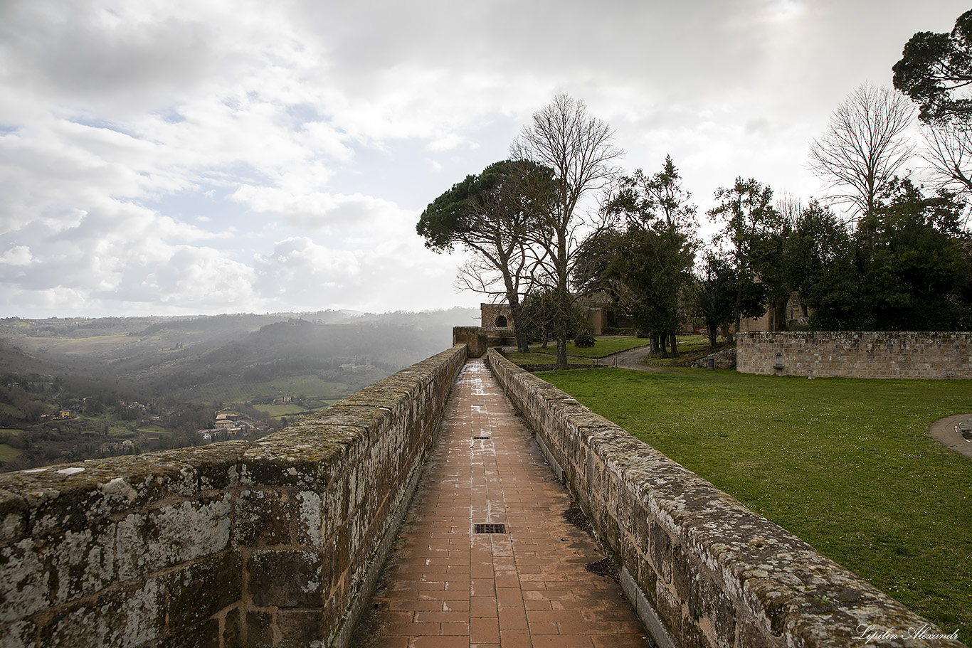 Крепость Альборноса (Rocca Albornoziana)