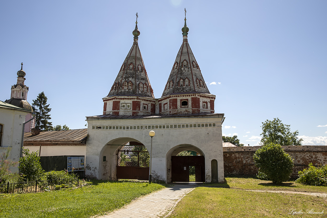 Ризоположенский женский монастырь