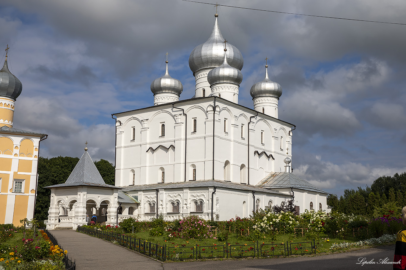 Спасо-Преображенский Варлаамо-Хутынский женский монастырь 