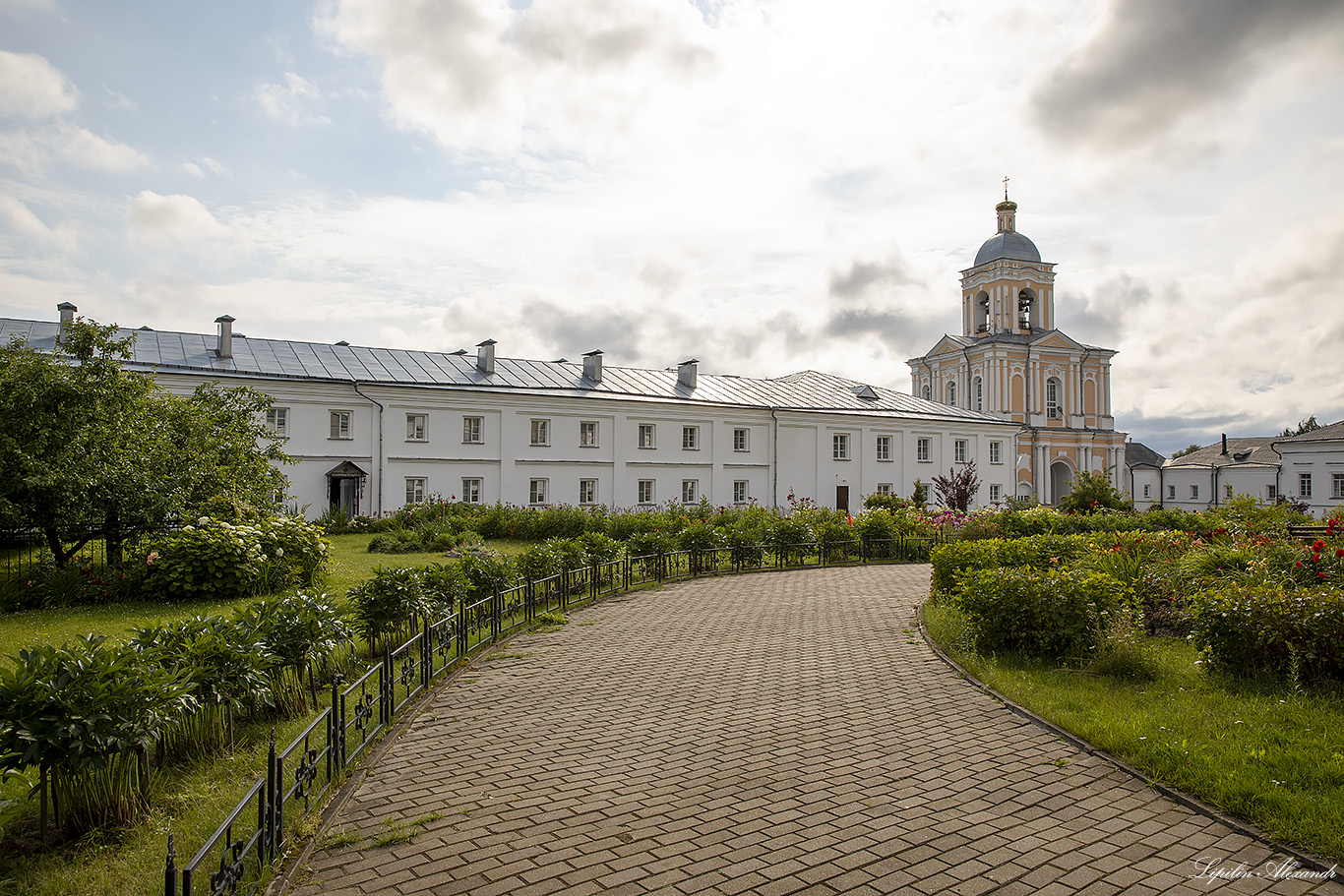 Спасо-Преображенский Варлаамо-Хутынский женский монастырь 