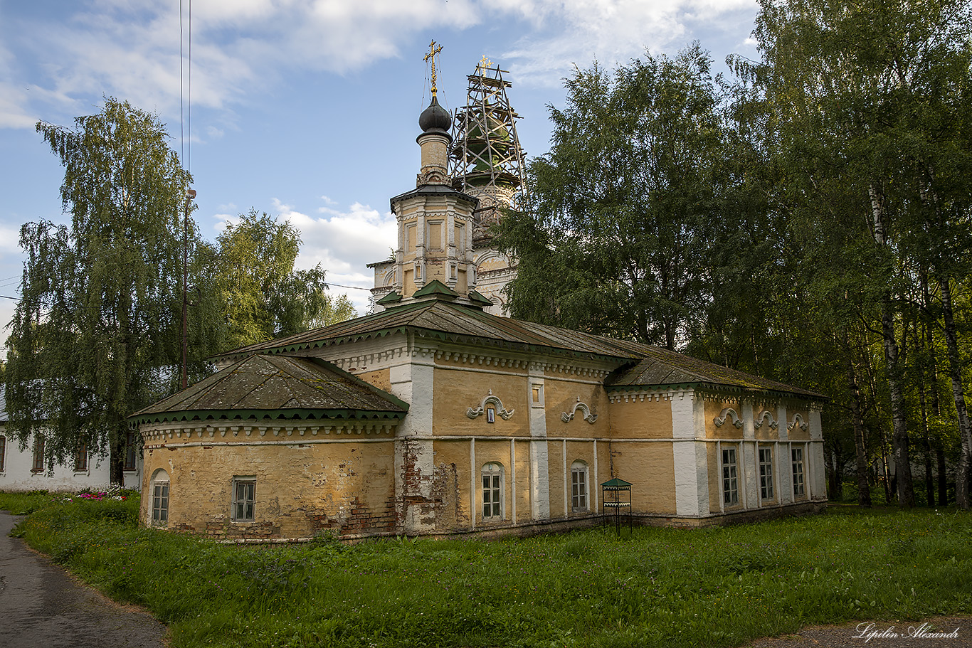 Михайло-Архангельский монастырь