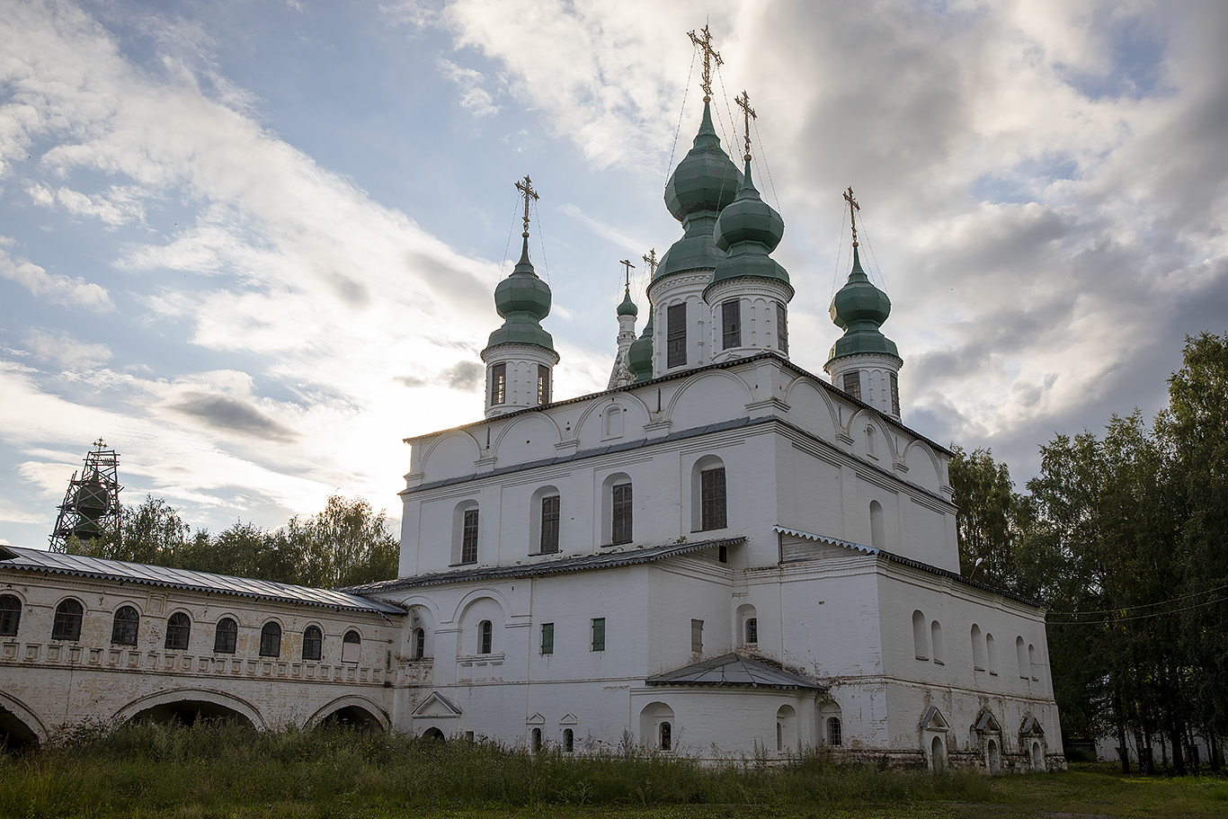 Михайло-Архангельский монастырь