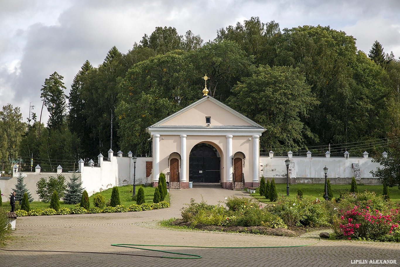 Спасо-Елеазаровский женский монастырь 