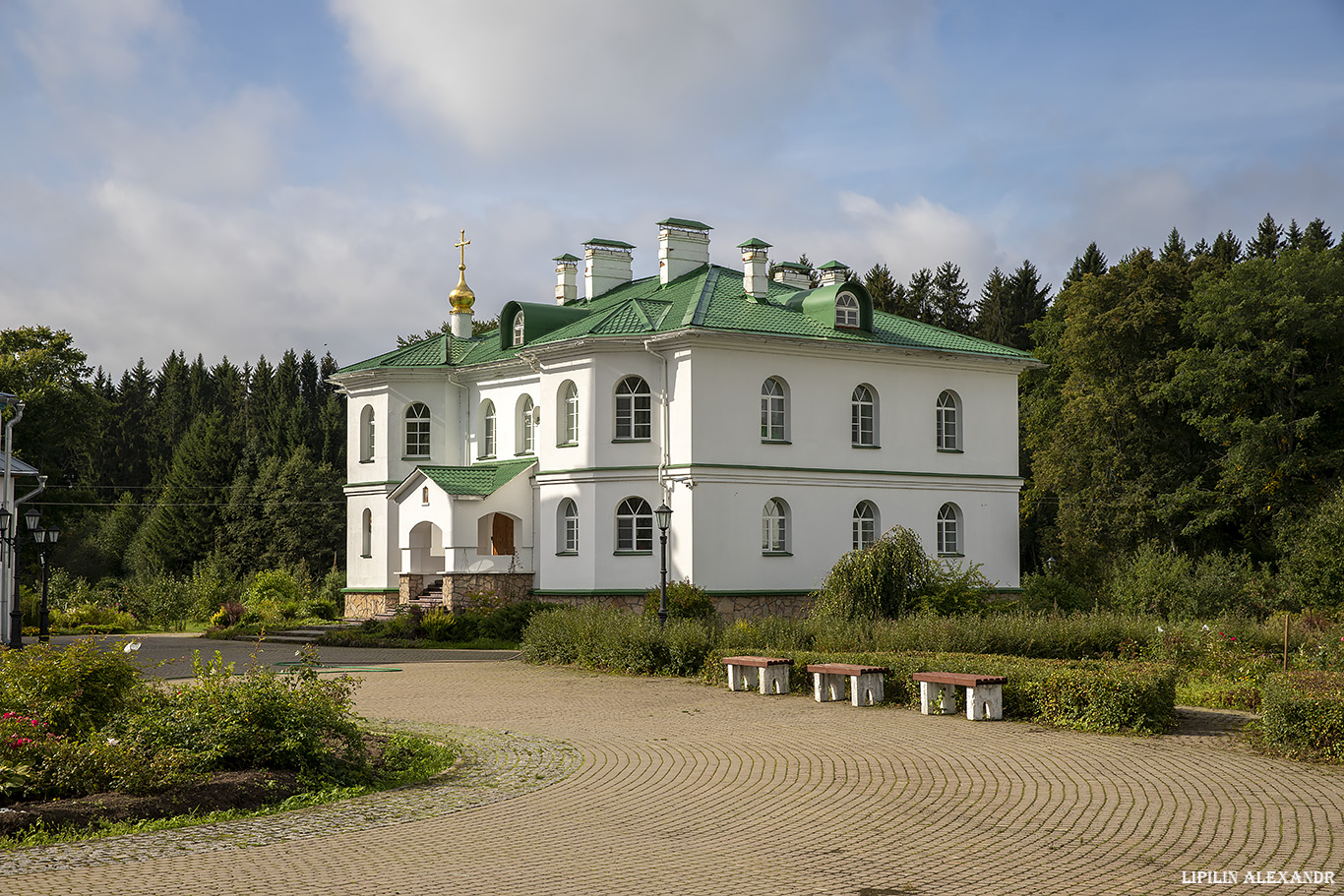 Спасо-Елеазаровский женский монастырь 