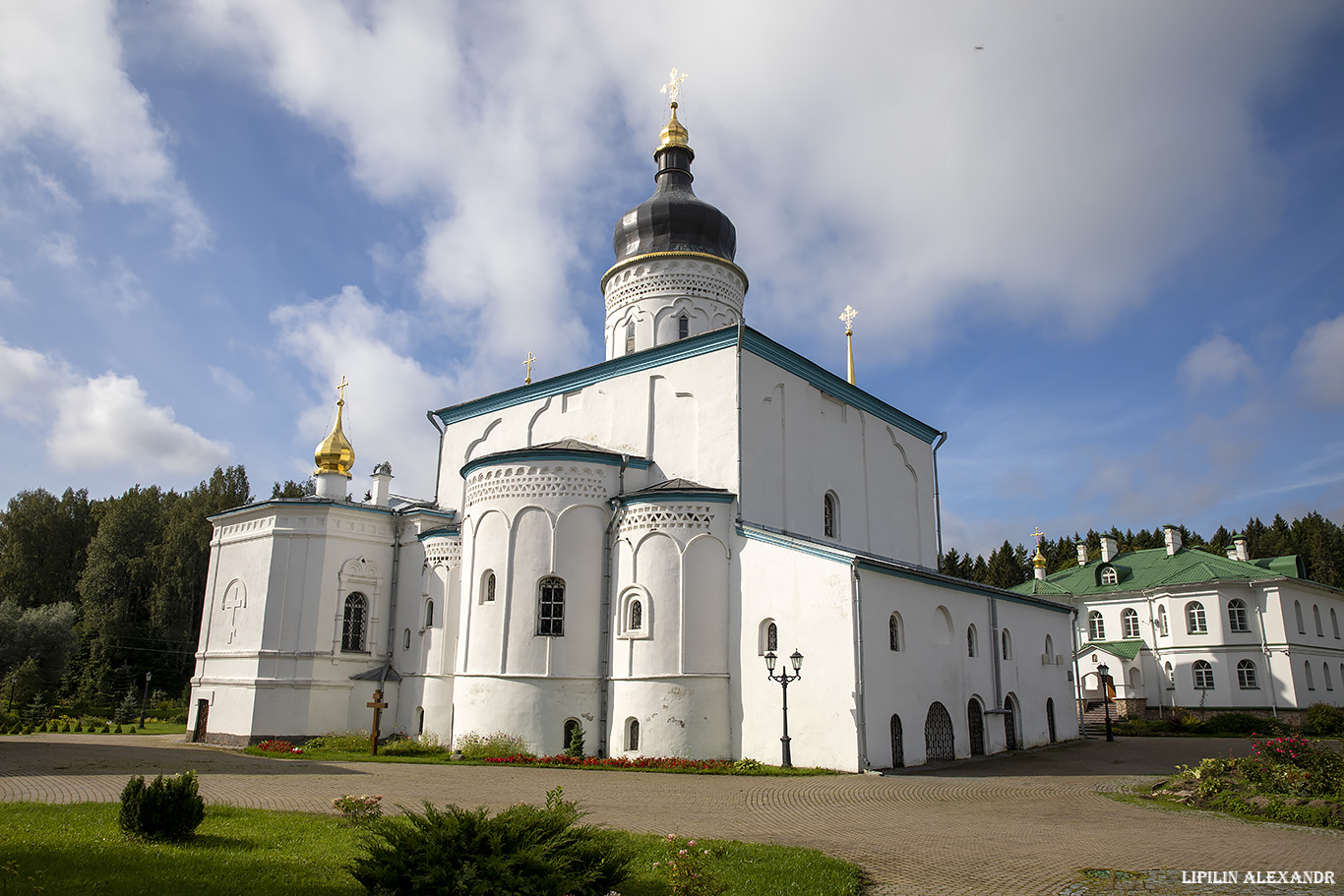 Спасо-Елеазаровский женский монастырь 