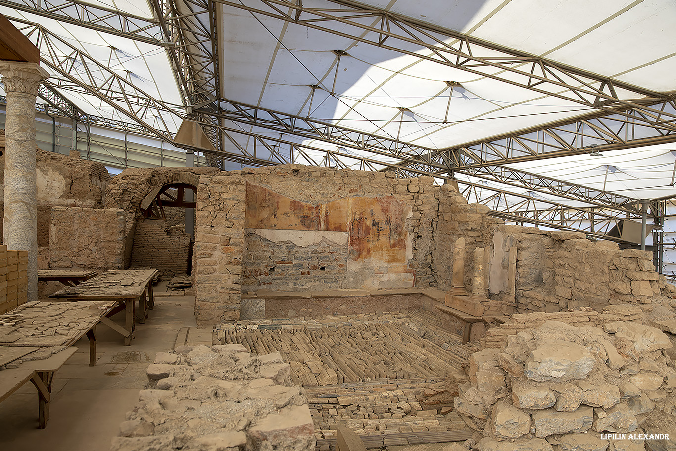 Руины древнего города Эфес (Efes Antik Kenti Ust Giriş) - Дом с террасами (Terrace Houses of Ephesus)