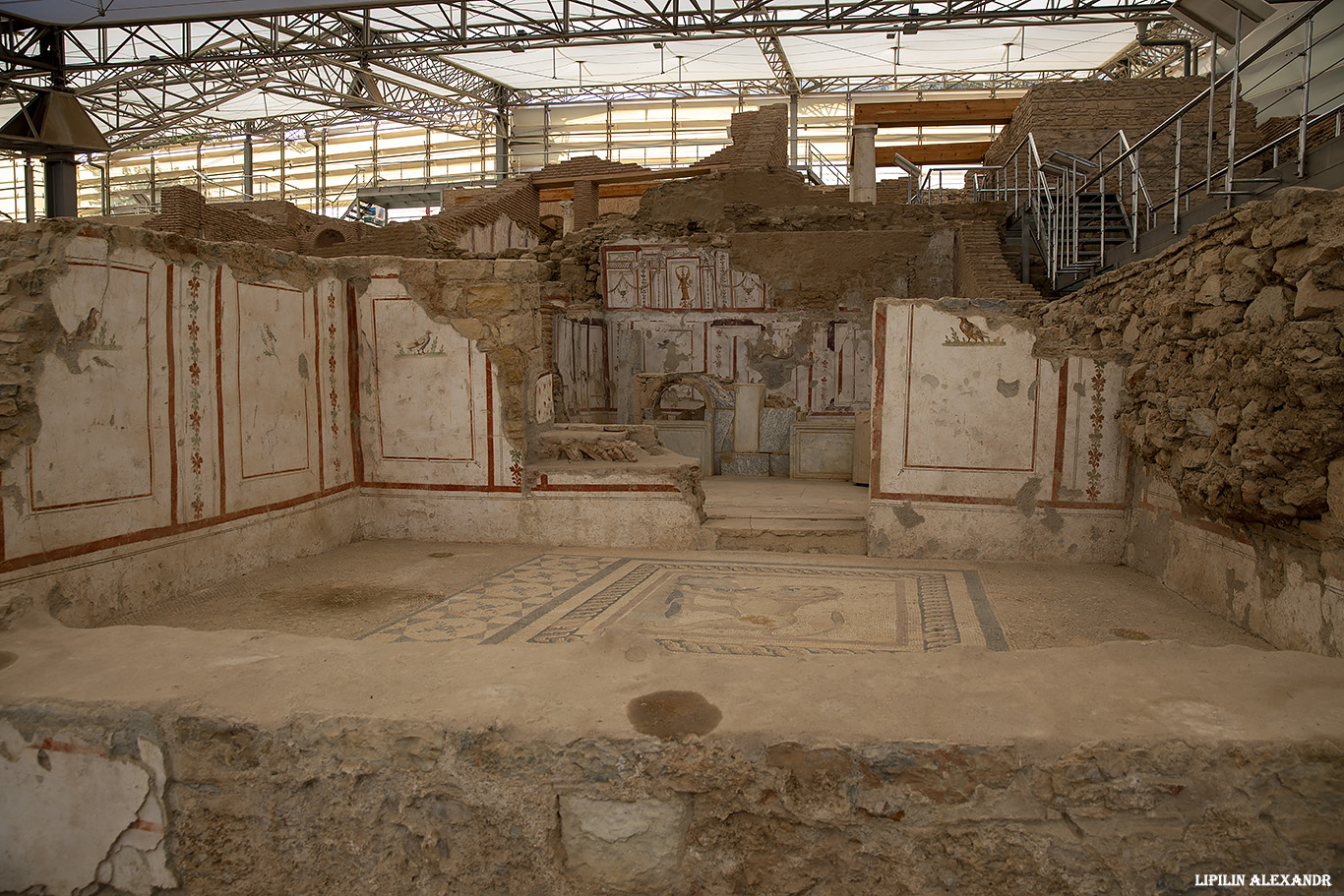 Руины древнего города Эфес (Efes Antik Kenti Ust Giriş) - Дом с террасами (Terrace Houses of Ephesus)