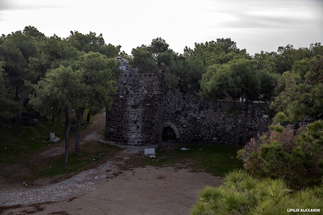 Крепость Кадифекале (Kadifekale Castle)