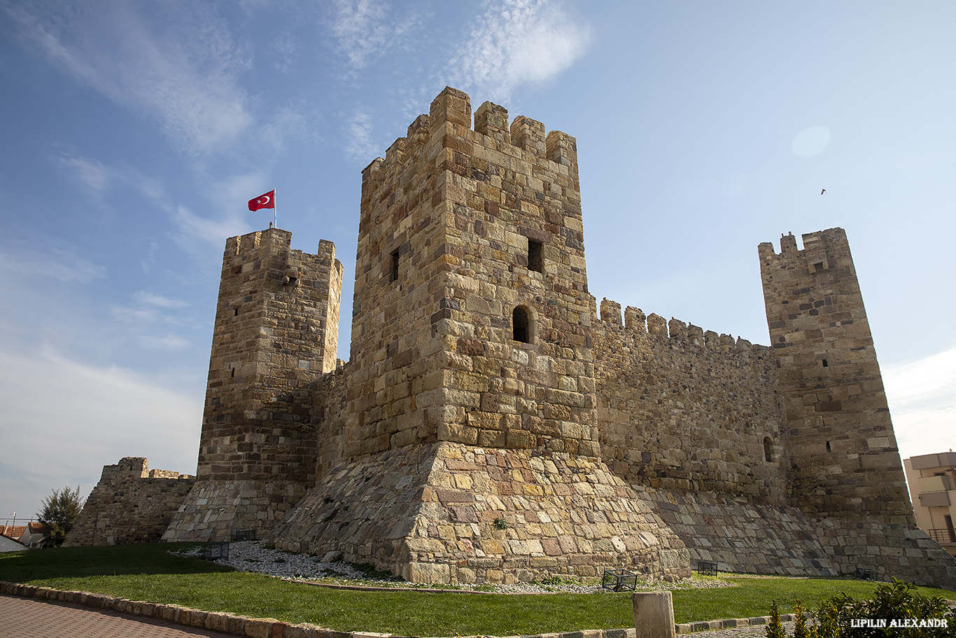 Замок Шандарлы (Çandarlı Castle)