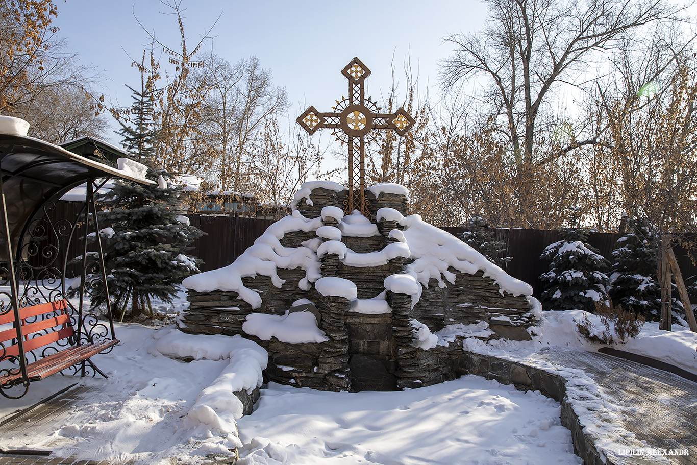 Крестовоздвиженская церковь