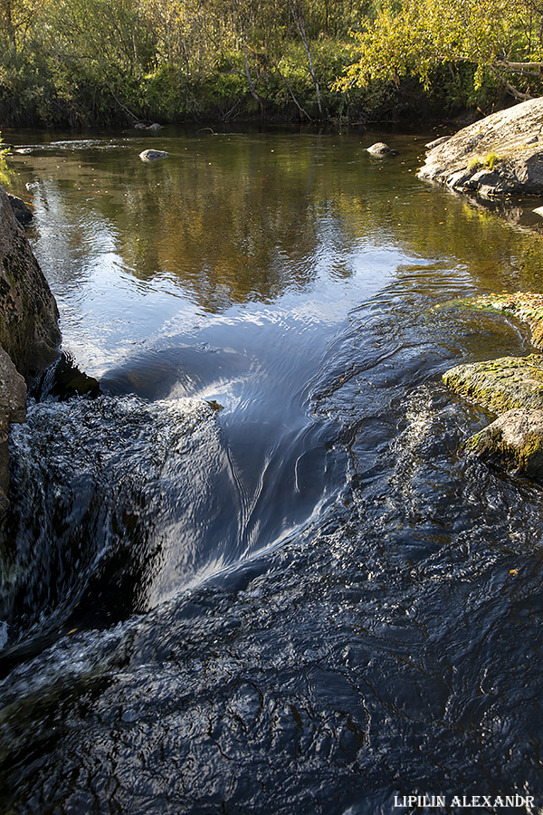 Водопад - Лавнинский на реке Лавна