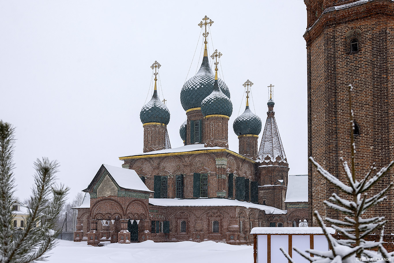 Храмовый комплекс в Коровниках