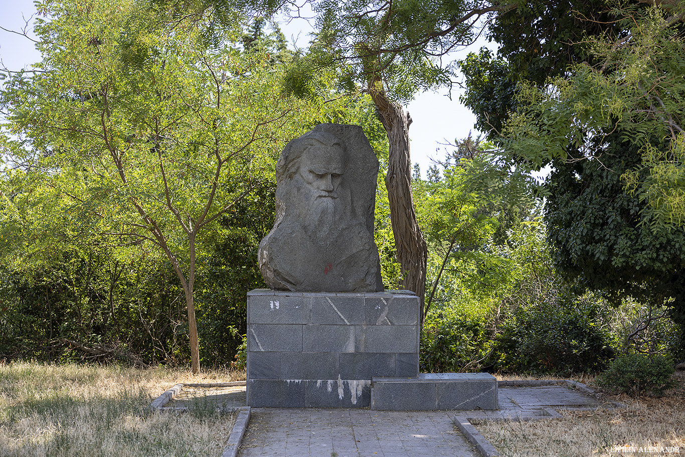 Дворец имения Романтическая Александрия