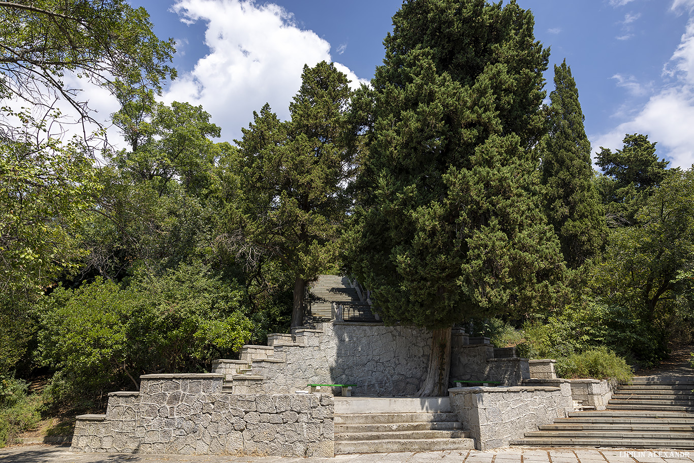 Дворец имения Романтическая Александрия