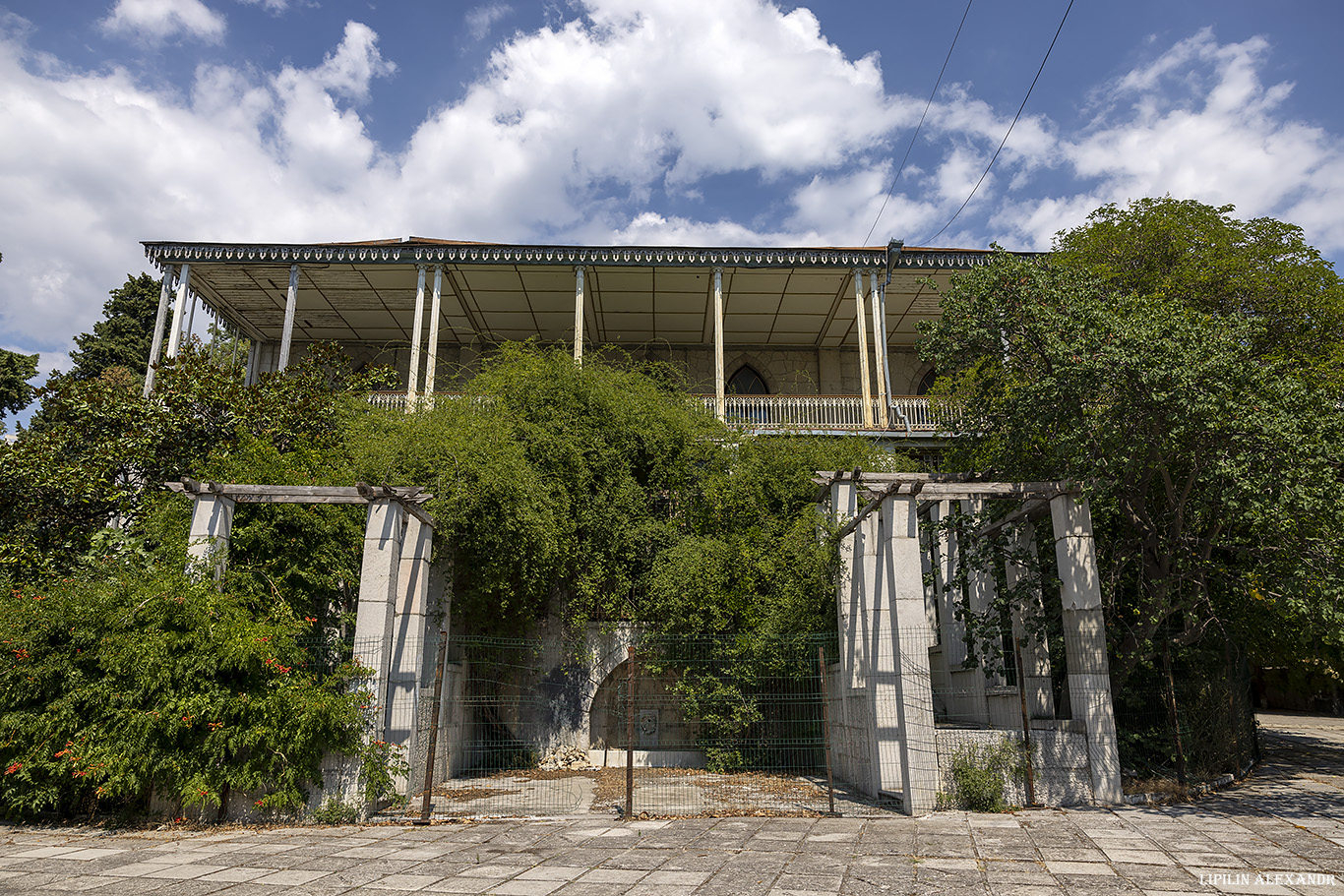 Дворец имения Романтическая Александрия