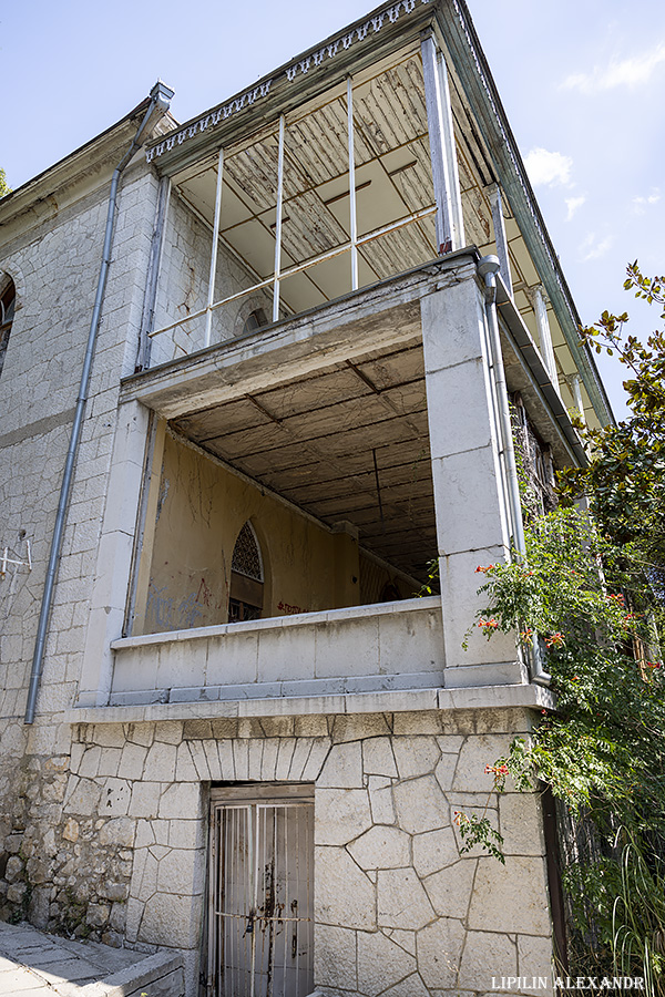 Дворец имения Романтическая Александрия