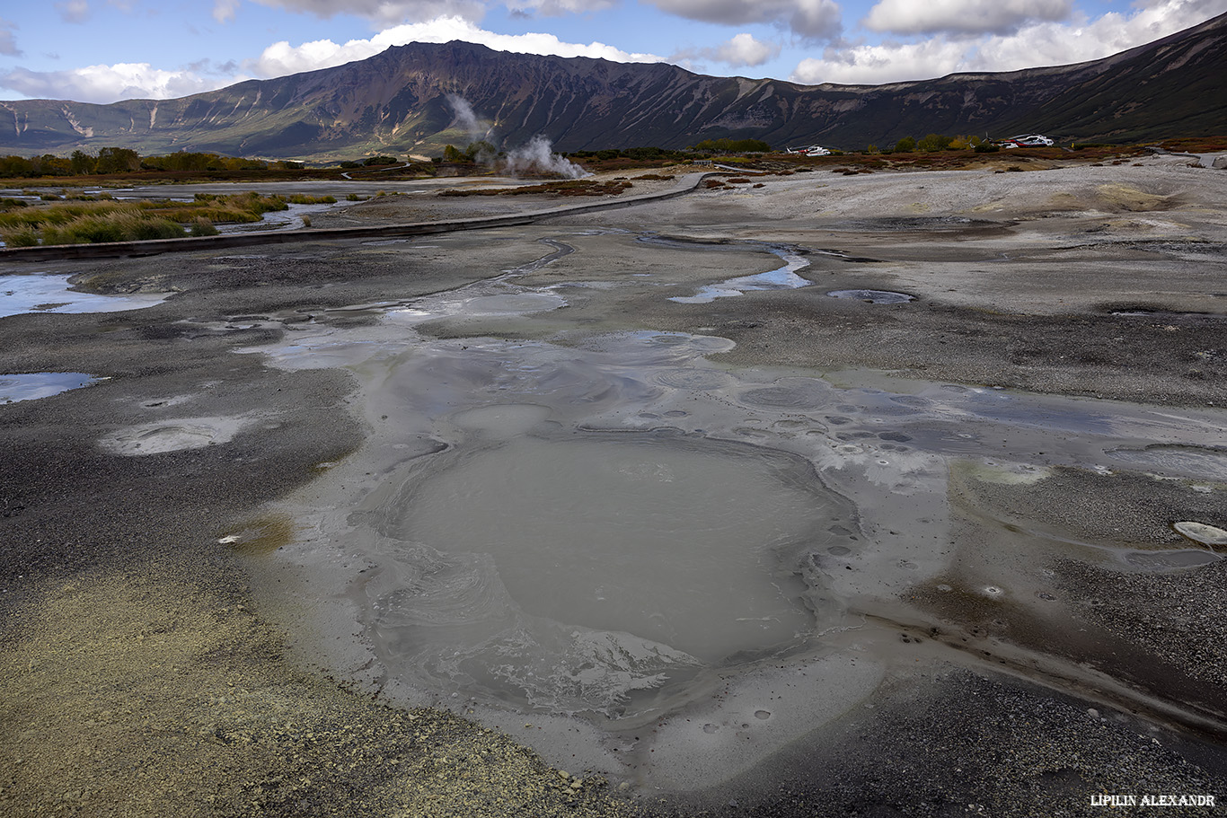 Кальдера вулкана Узон