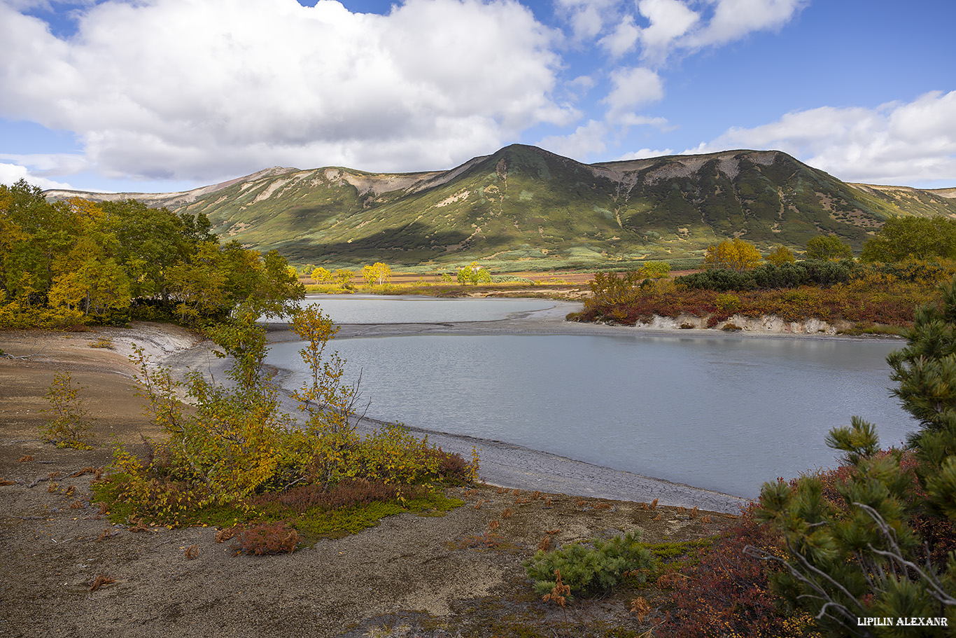 Кальдера вулкана Узон