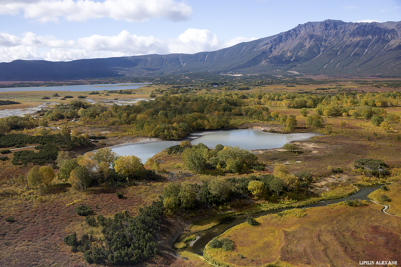 Кальдера вулкана Узон