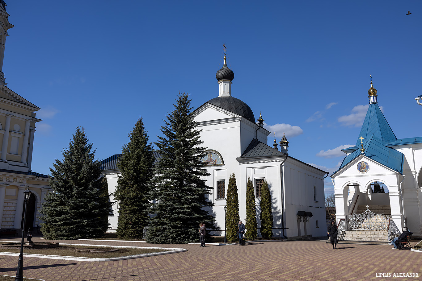 Высоцкий Зачатьевский мужской монастырь